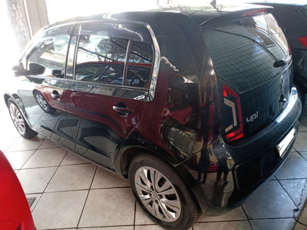 VW UP 1.0 Move 2015 - Imagem 2
